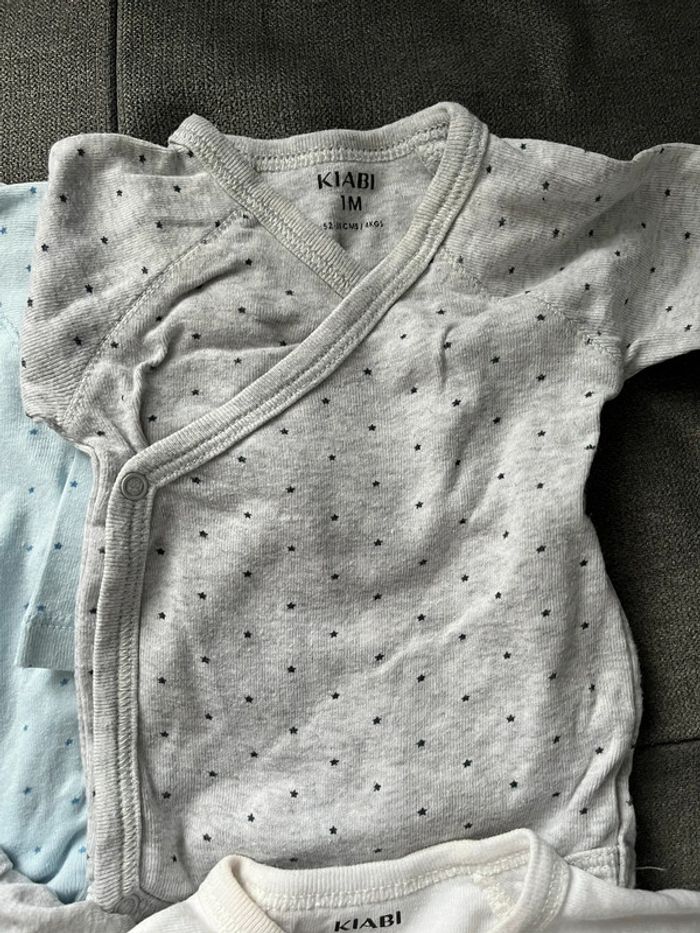 4 bodys mixte ML 1 mois - photo numéro 3