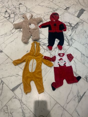 Costumés bébés