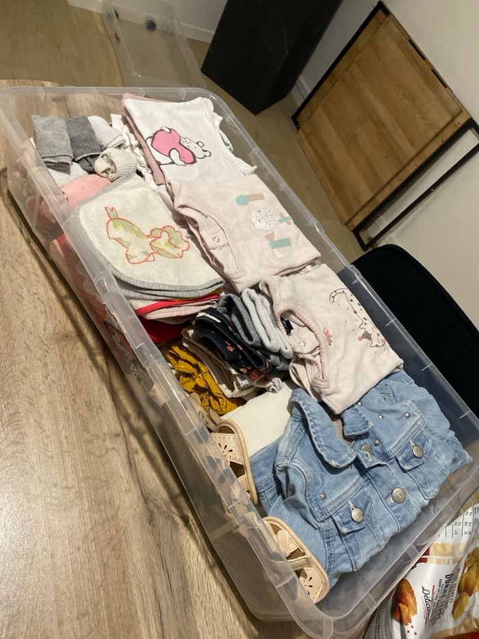 Lot vêtements bébé fille