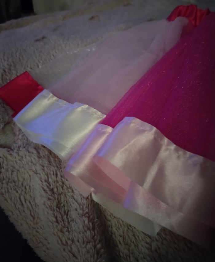 Déguisement jupe de Princesse neuve 4/6 ans + une couronne offerte - photo numéro 4