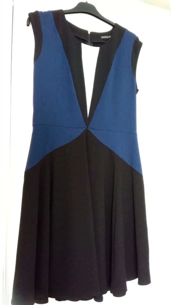 Robe  noire  T42 Breal