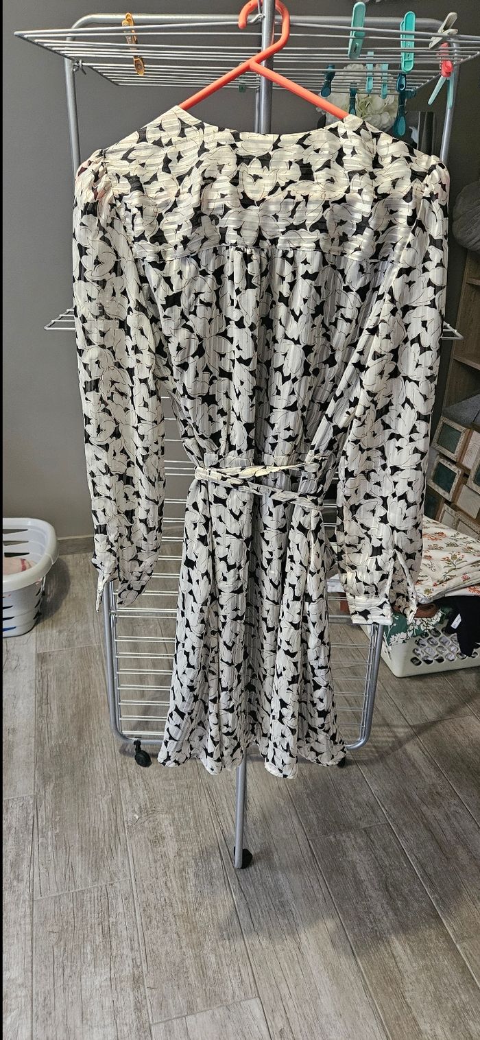 Robe cache cœur - photo numéro 3