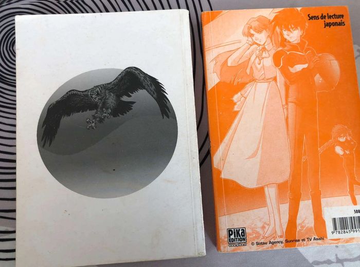 Lot 2 mangas Red Hawk 1 & Gundam Wing Batllefield of Pacifist - photo numéro 2