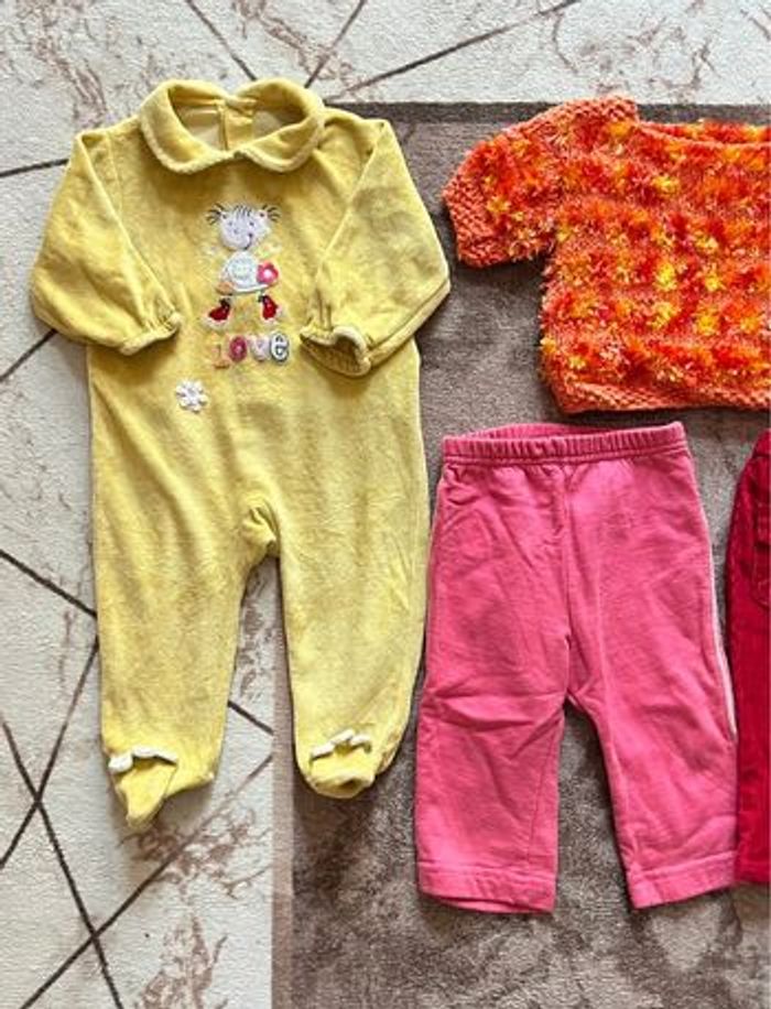 Vêtements bébé fille 9 et 12 mois - photo numéro 3