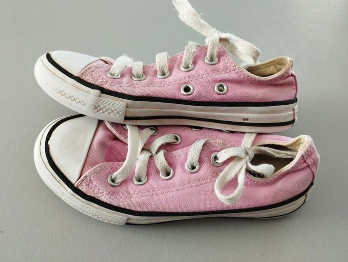 Converse basses pointure 28 - photo numéro 2