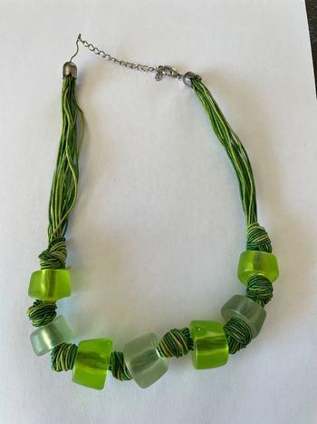 Collier vert