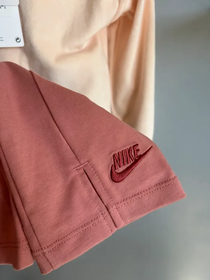 Ensemble jogging Nike fille 24 mois neuf - photo numéro 3