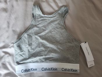 Brassière Calvin Klein taille S neuf