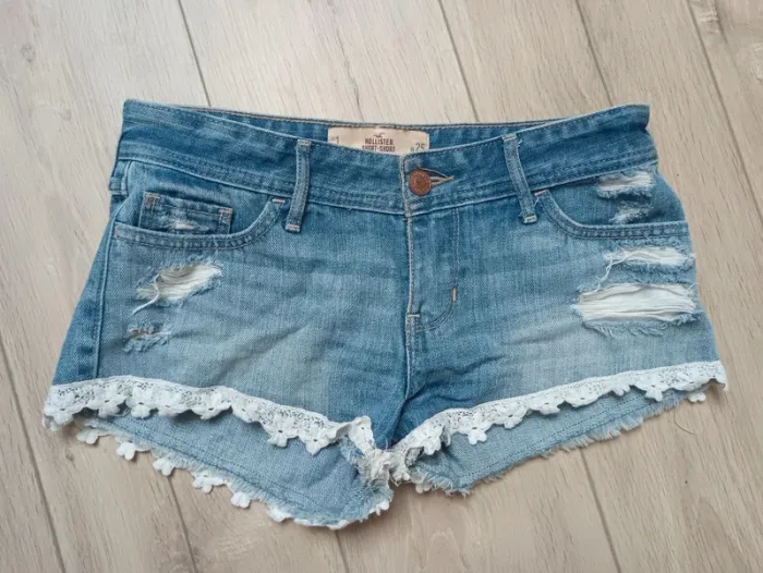 Short Hollister