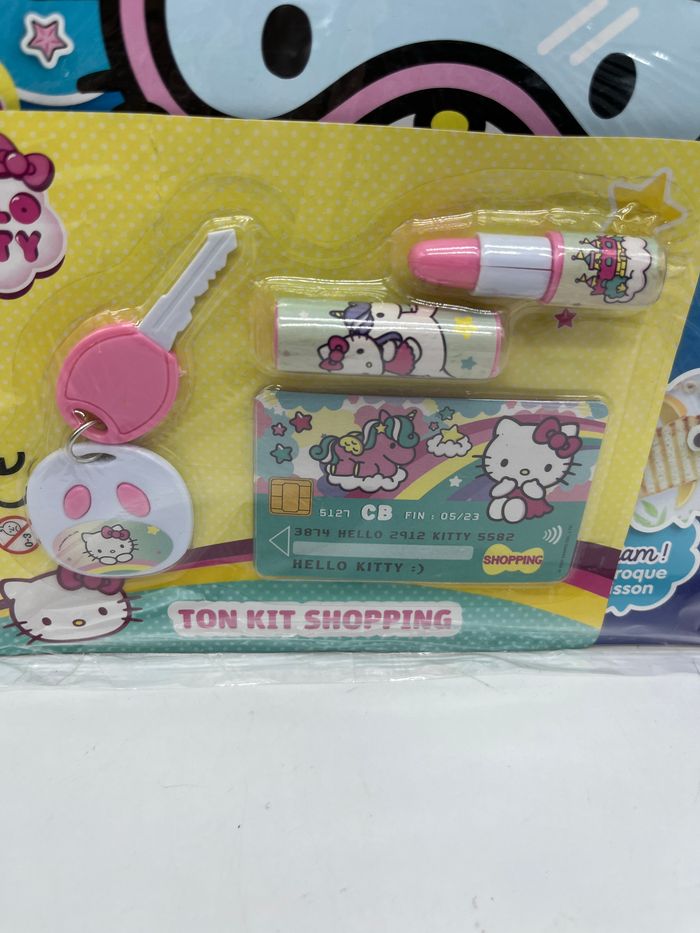 livre d’activité Magazine Hello kitty avec son kit shopping Neuf ! - photo numéro 3