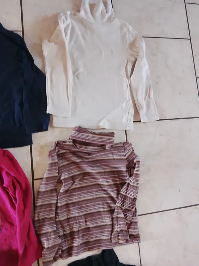 Sous pulls roulé 4 ans - photo numéro 3