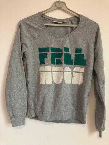 Pull gris