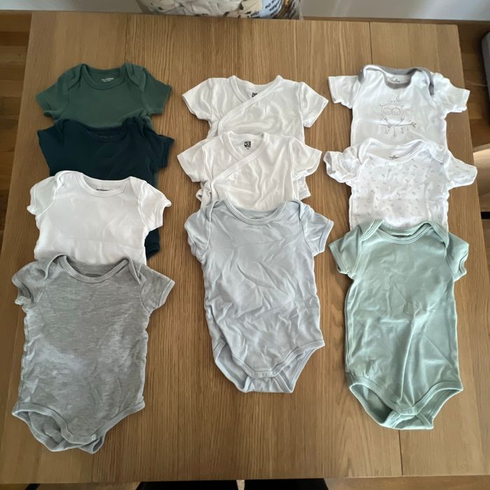 Lot de 10 bodies manches courtes 18mois