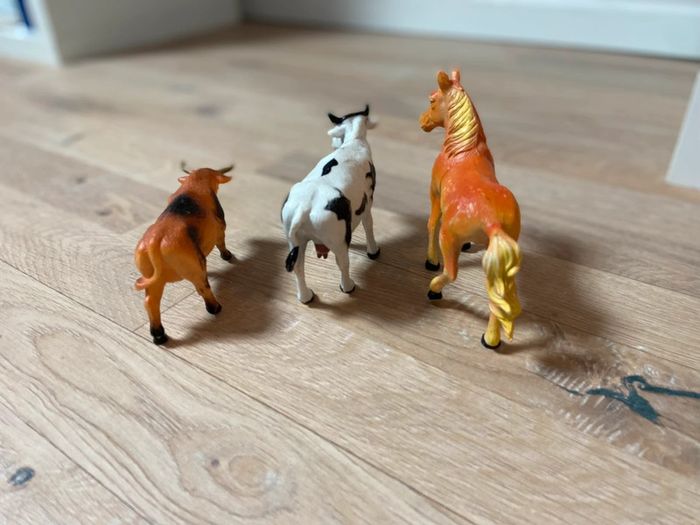 Figurine animaux de la ferme - photo numéro 2