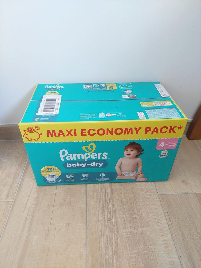 Couches pampers baby dry taille 4 196couches - photo numéro 2
