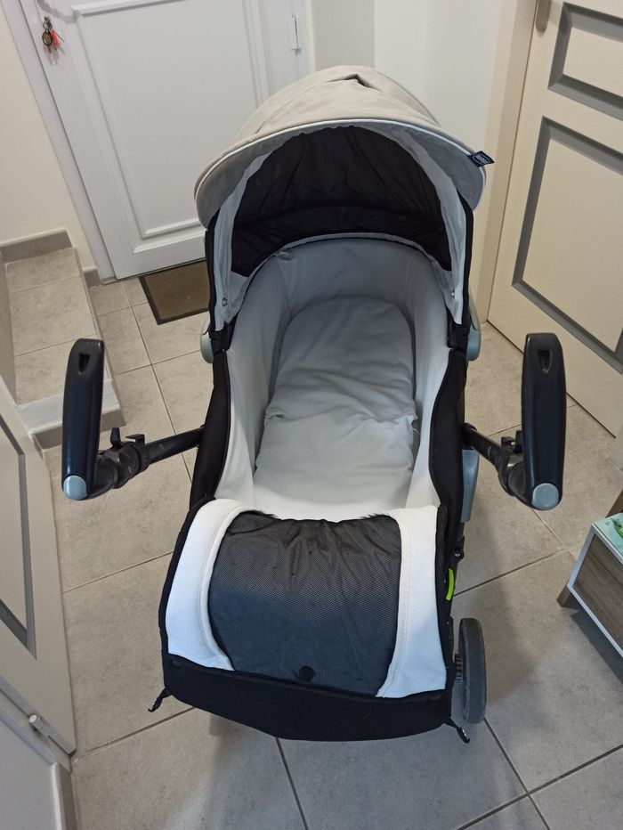 Poussette - photo numéro 2