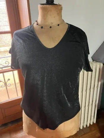 Haut pailletée manche courte