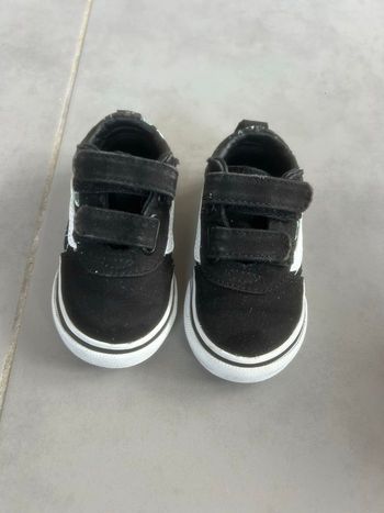 Vans pointure 21 TBE enfant 