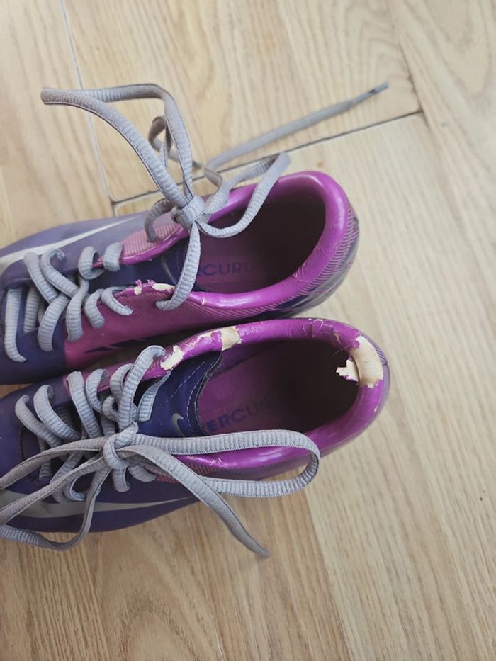 Chaussure de foot crampon pointe fer - photo numéro 3