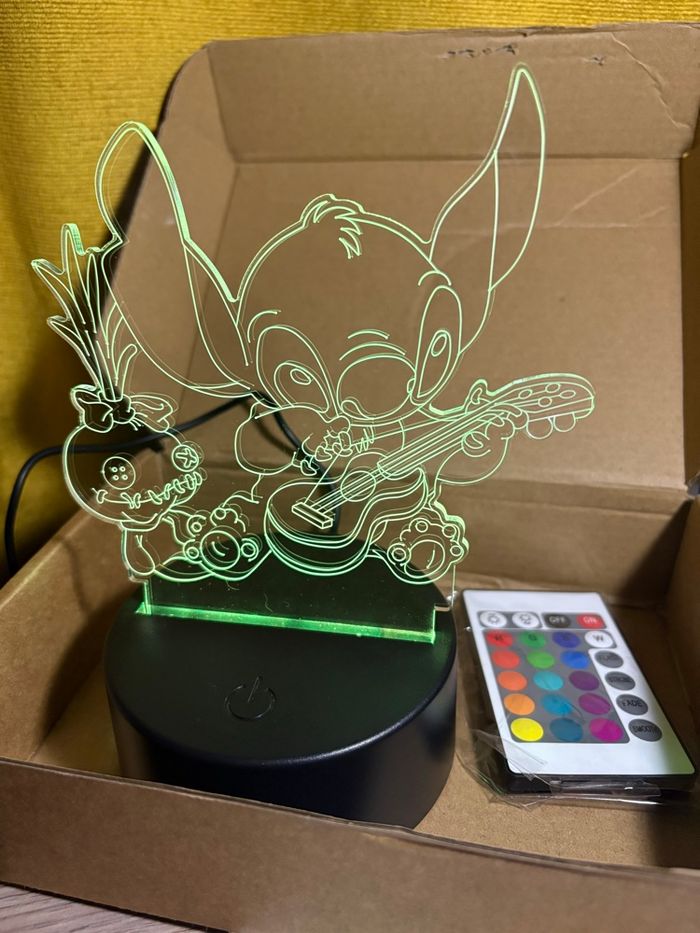 Veilleuse 3D Stitch qui change en 16 couleurs + télécommande ou interrupteur tactile NEUVE - photo numéro 3