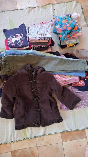 Lot de vêtements fille 6 ans