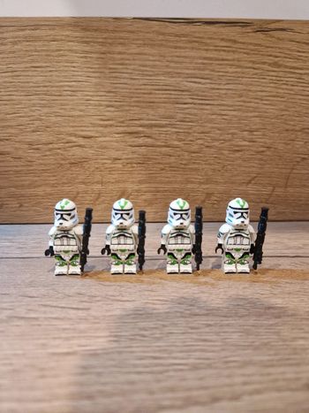 Figurines type lego 4 clones vert star wars
