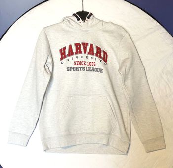 Sweat Harvard Beige Capuche Morceaux Lacets Noirs Décoration Cou Vêtement Tendance Mode Adolescents