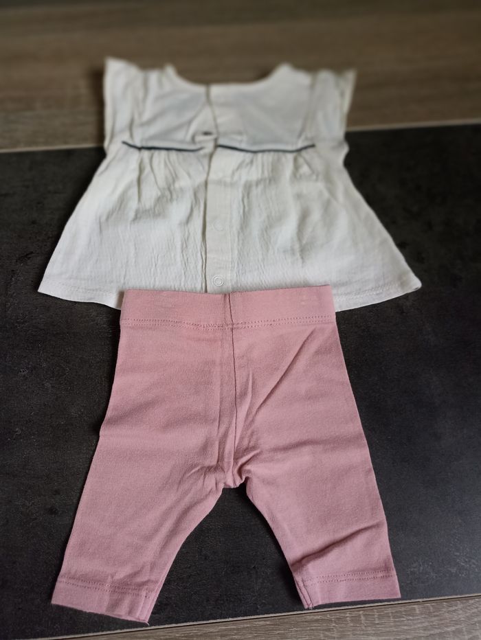 Le legging et la blouse - photo numéro 6