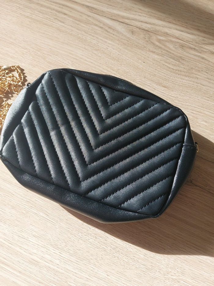 Besace noire avec sangle en chaîne neuve - photo numéro 2