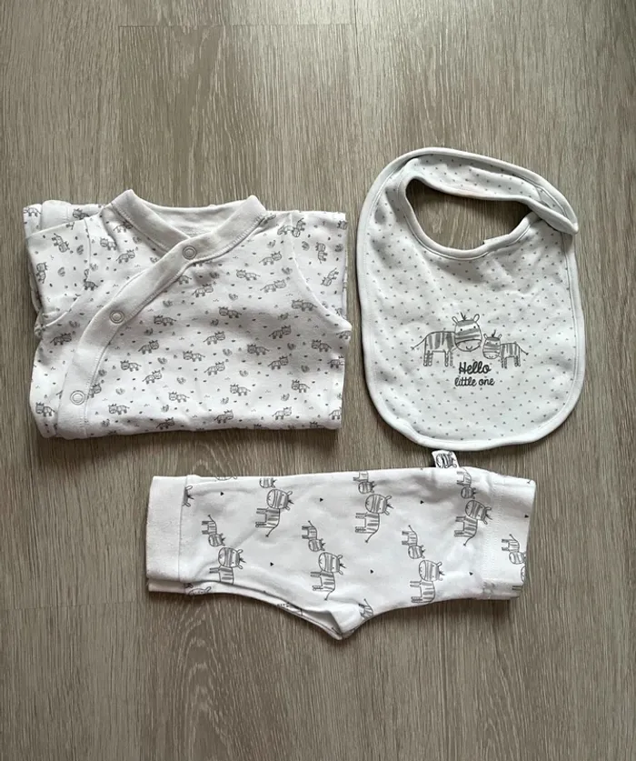 Ensemble 3 mois - photo numéro 5