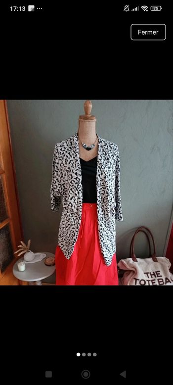 Long cardigan noir et blanc sans boutons 