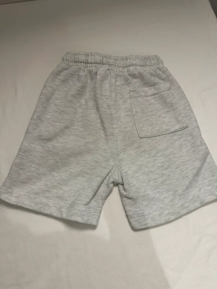 Short gris clair Zara – Taille 7 ans - photo numéro 4