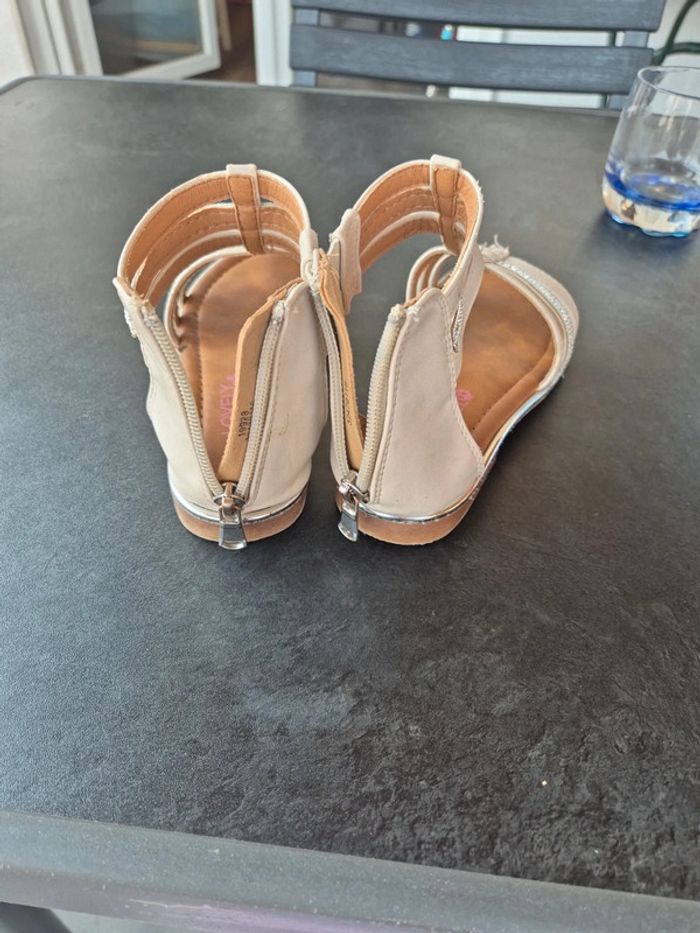Nu pieds 32 - photo numéro 4