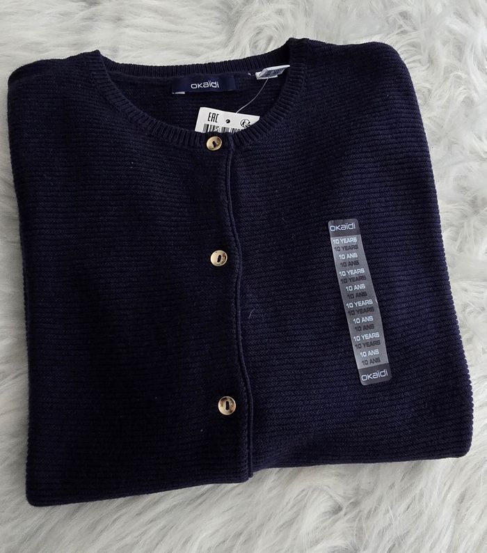 NEUF (non porté)🏷😍🤩🩷superbe  gilet 10 ans fille 😍🤩🩷 - photo numéro 2