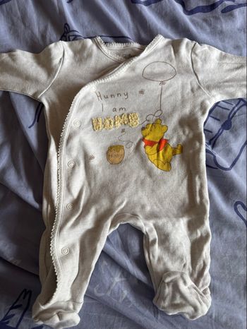 Pyjama Winnie taille 1 mois