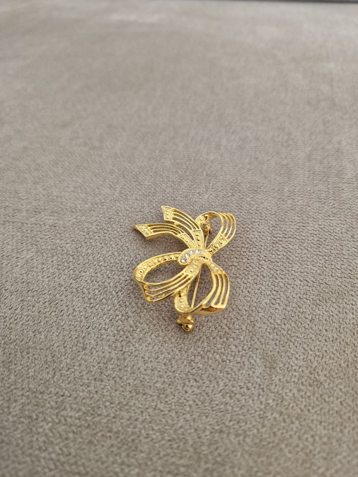 Broche vintage dorée motif noeud - photo numéro 5