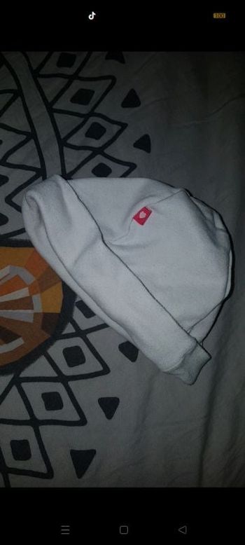 Bonnet fille 0-3mois 0€25 -55% dès 2 achetés