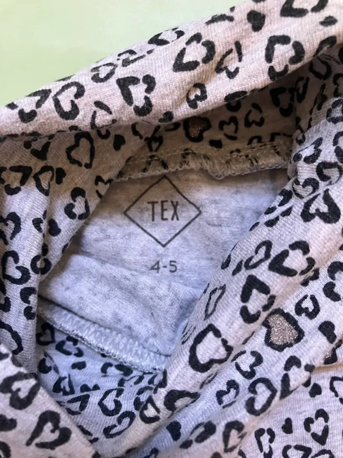 Lot de 4 sous pulls à col roulés fille 5 ans - photo numéro 11