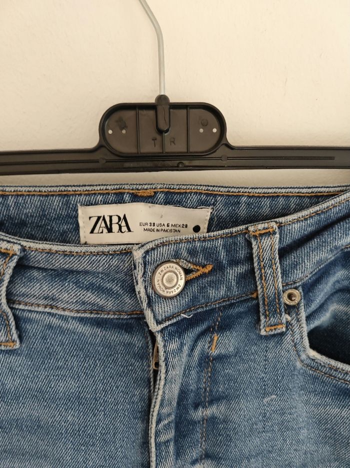 Jeans bleu Zara  taille 38 - photo numéro 5