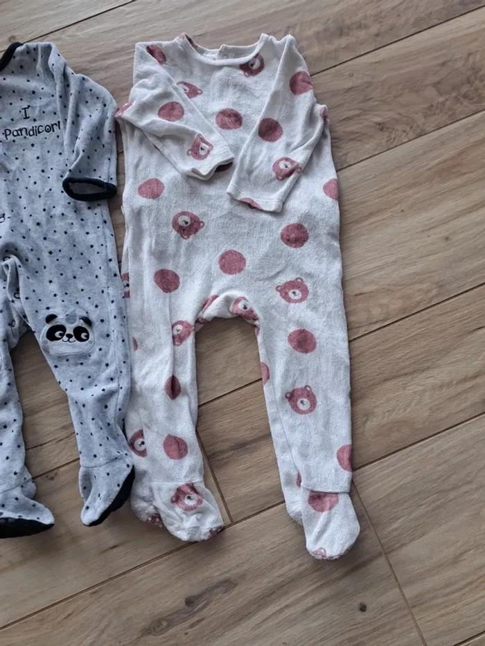 Lot 2 pyjamas 18 mois - photo numéro 2
