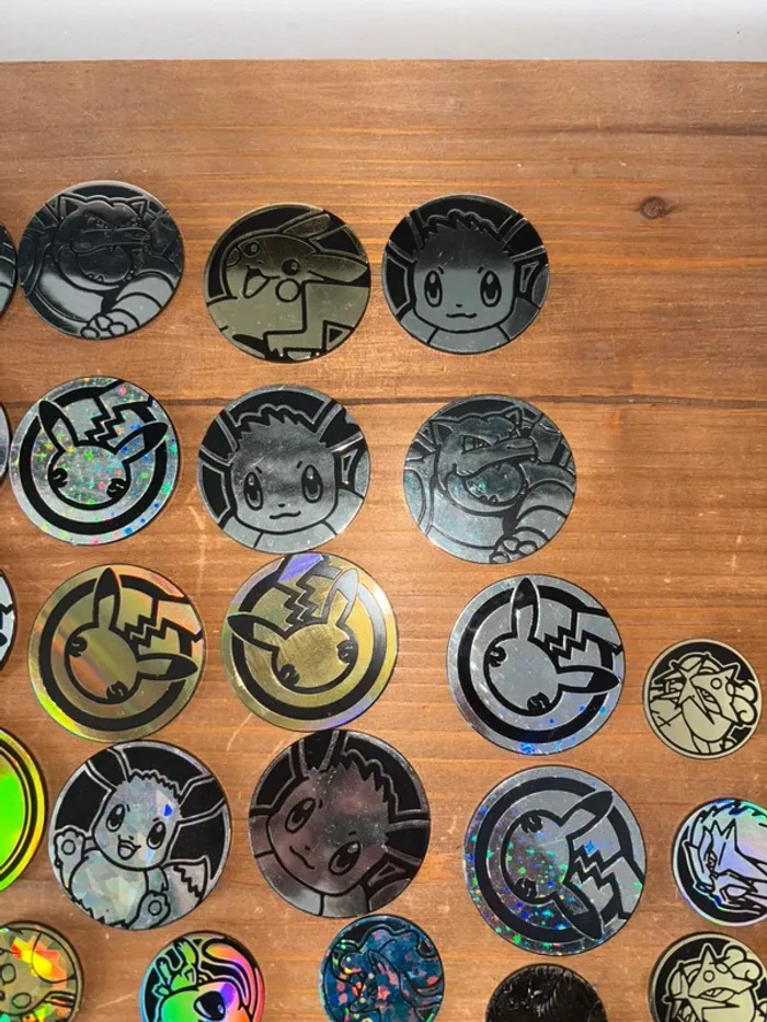Lots de jeton pins Pokémon - photo numéro 4