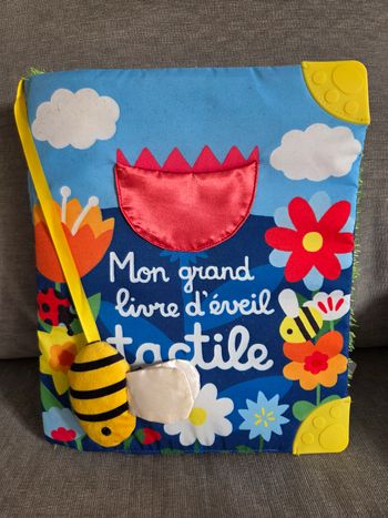 Mon grand livre d'éveil tactile - Mon chemin des chatouilles