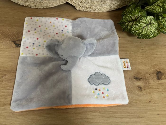 Neuf doudou plat éléphant gris orange pois nuage doukidou - photo numéro 3