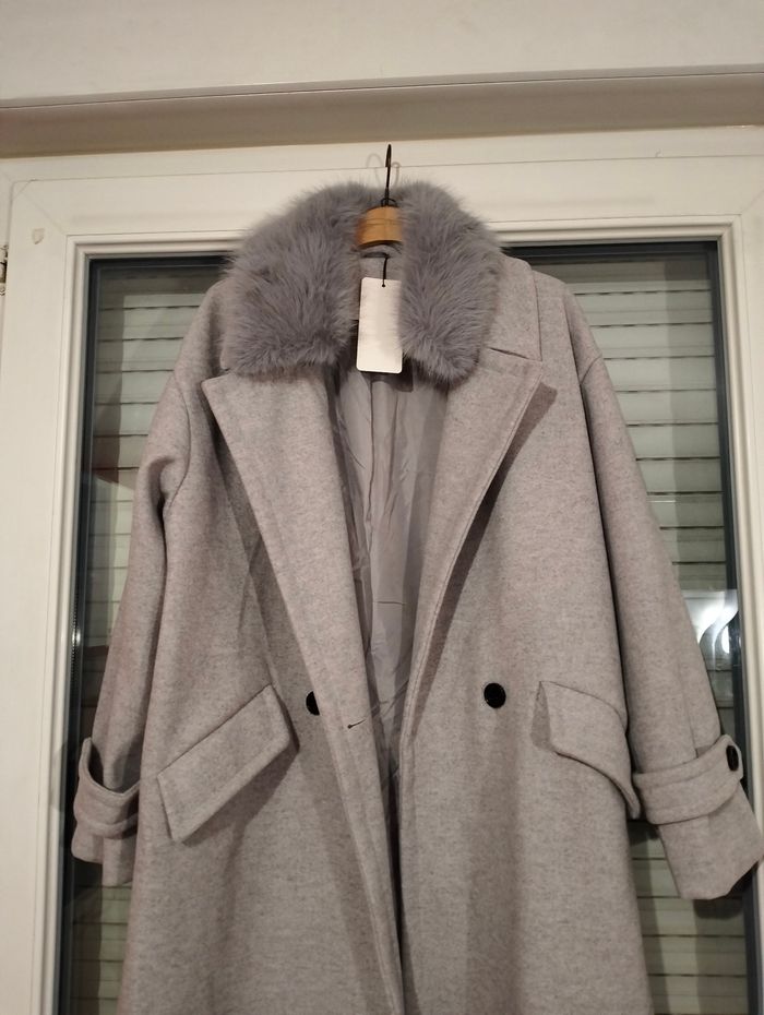Manteau gris neuf taille unique - photo numéro 2