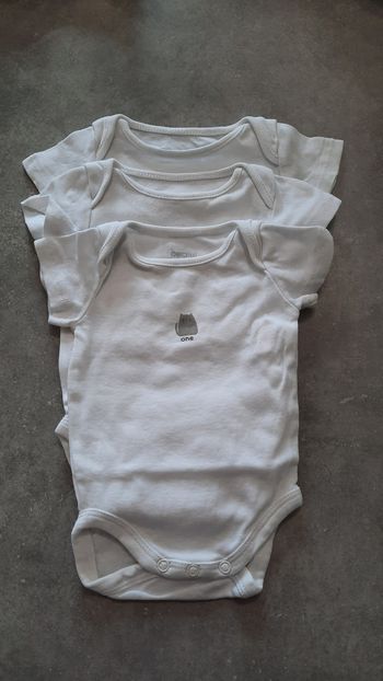 Lot de 3 bodies 1 mois