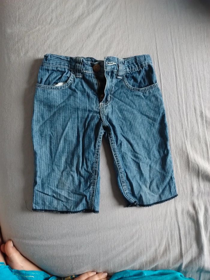 Short 4 ans bleu
