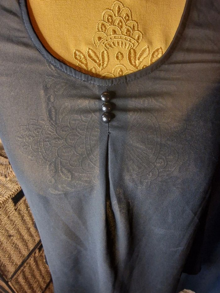 Haut voile noir - photo numéro 2