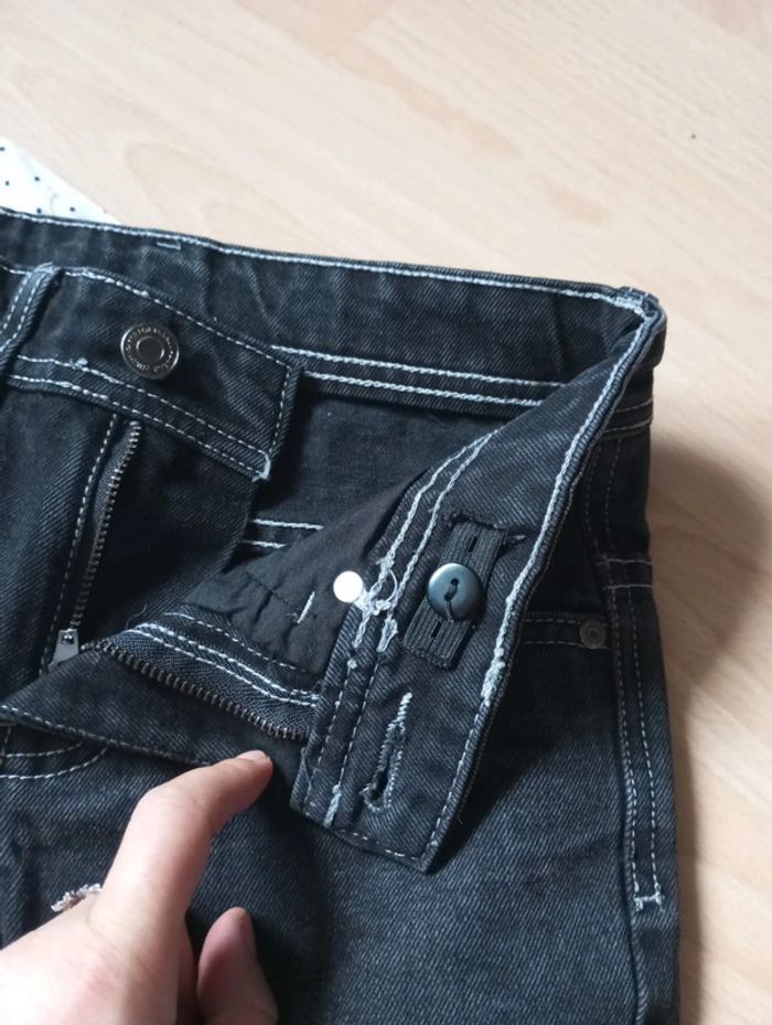 Beau jeans effet used 10 ans 🍀 Gémo 🍀 neuf - photo numéro 3