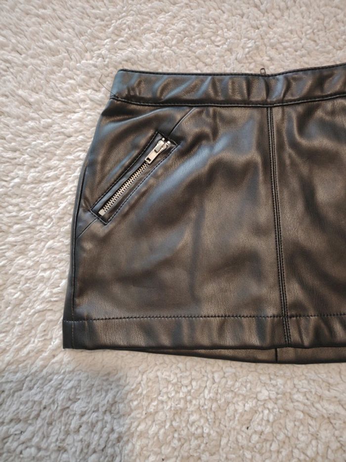 Jupe effet cuir - photo numéro 2