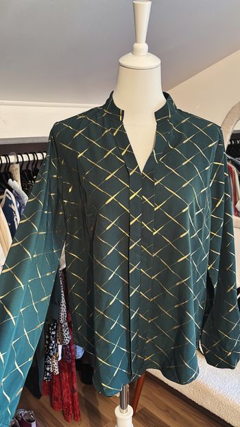 Blouse col V verte et doré Shein T40/42